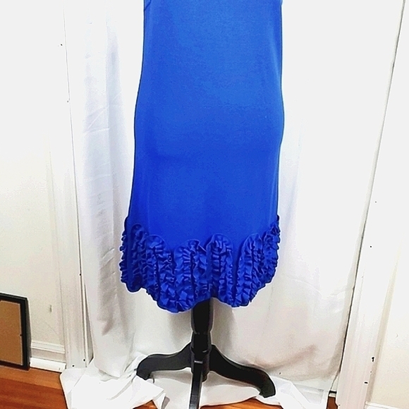 Adore Sleeveless Blue round neckline ruffle hemline Size Medium new with tag - Picture 15 of 15